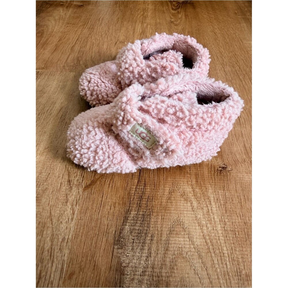 UGG Bixbee Blush Pink Sherpa baby toddler Slippers